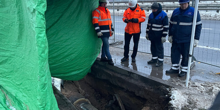 Awaria magistrali ciepłowniczej usunięta - Radio Kielce Awaria magistrali ciepłowniczej już usunięta