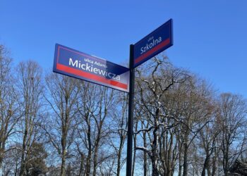 Tablice z nazwami ulic do wymiany