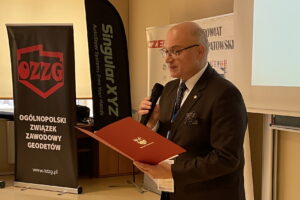 Geodeci debatują o swojej przyszłości - Radio Kielce