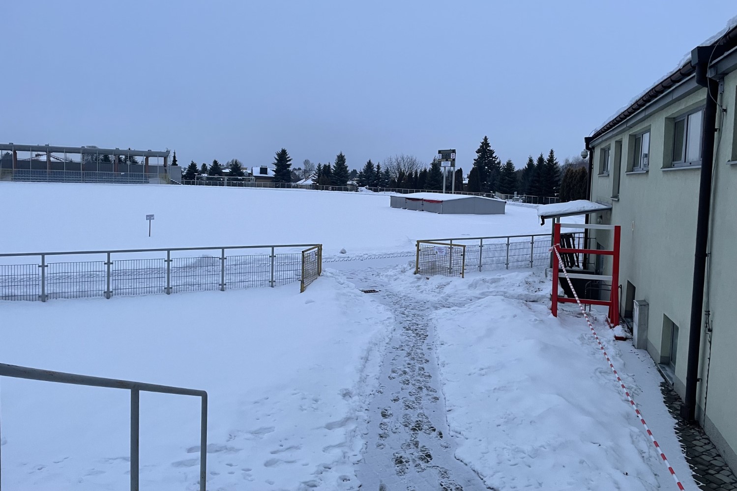 Jest szansa, iż murawa na sandomierskim stadionie doczeka się wymiany