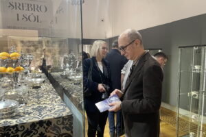 Unikatowe solniczki w sandomierskim zamku - Radio Kielce