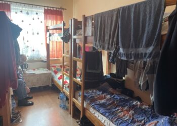 Szukają schronienia przed zimnem