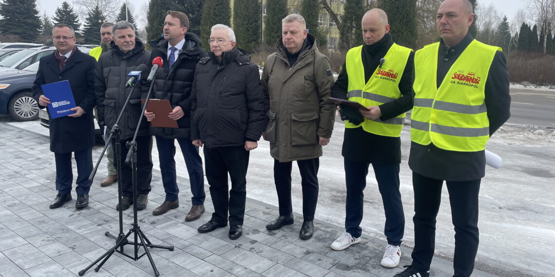 05.02.2026. Grzybów. Konferencja parlamentarzystów i NSZZ Solidarność. / Fot. Grażyna Szlęzak-Wójcik - Radio Kielce