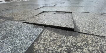 Przejazd przez Plac Moniuszki ponownie do naprawy