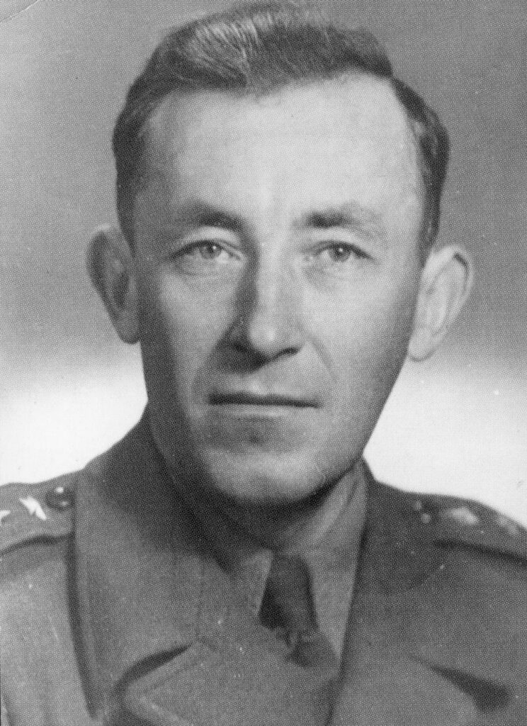 Krzyżówka po polsku. Kto agentem, a kto jest bohaterem? - Radio Kielce