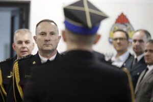 27.01.2026. Kielce. Komenda Wojewódzka Państwowej Straży Pożarnej w Kielcach. Uroczysta zbiórka w związku z przejściem na zaopatrzenie emerytalne st. bryg. Marcina Machowskiego, Zastępcy Świętokrzyskiego Komendanta Wojewódzkiego PSP / Fot. Jarosław Kubalski - Radio Kielce