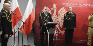 27.01.2026. Kielce. Komenda Wojewódzka Państwowej Straży Pożarnej w Kielcach. Uroczysta zbiórka w związku z przejściem na zaopatrzenie emerytalne st. bryg. Marcina Machowskiego, Zastępcy Świętokrzyskiego Komendanta Wojewódzkiego PSP / Fot. Jarosław Kubalski - Radio Kielce