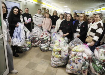 30.01.2026. Kielce. ŚCO. Akcja „Szycie od serca” - poduszki od mieszkańców gminy Skalbmierz / Fot. Jarosław Kubalski - Radio Kielce