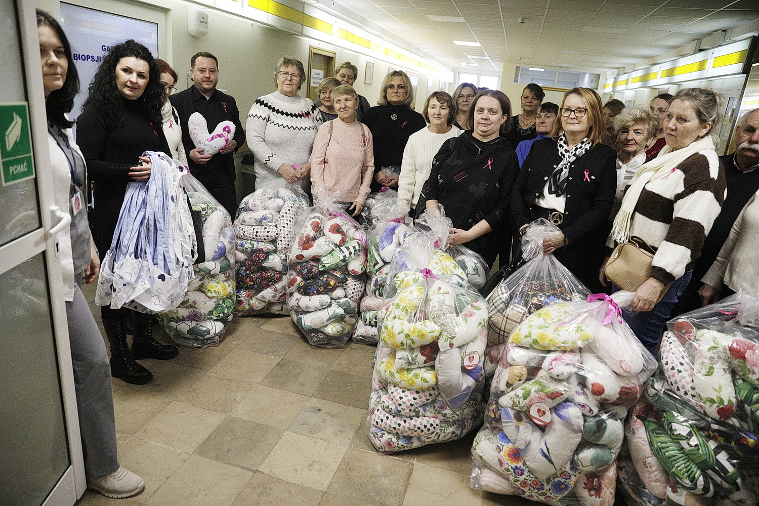 Kielce. ŚCO. Akcja „Szycie od serca”