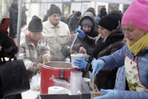 Kielce. MOPR rozdaje żywność - Radio Kielce