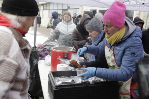 Kielce. MOPR rozdaje żywność - Radio Kielce