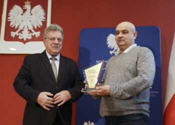 Kierowca bohater. Wyróżniony, bo odnalazł zaginione dziecko