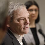 05.02.2026. Kielce. ŚUW. Konferencja na temat przekazania dodatkowych kompetencji Miejskiemu Konserwatorowi Zabytków w Kielcach. Na zdjęciu Świętokrzyski Wojewódzki Konserwator Zabytków Krzysztof Myśliński / Fot. Jarosław Kubalski - Radio Kielce