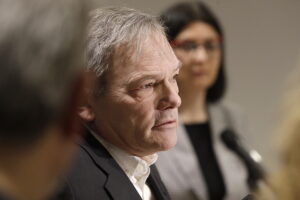 05.02.2026. Kielce. ŚUW. Konferencja na temat przekazania dodatkowych kompetencji Miejskiemu Konserwatorowi Zabytków w Kielcach. Na zdjęciu Świętokrzyski Wojewódzki Konserwator Zabytków Krzysztof Myśliński / Fot. Jarosław Kubalski - Radio Kielce