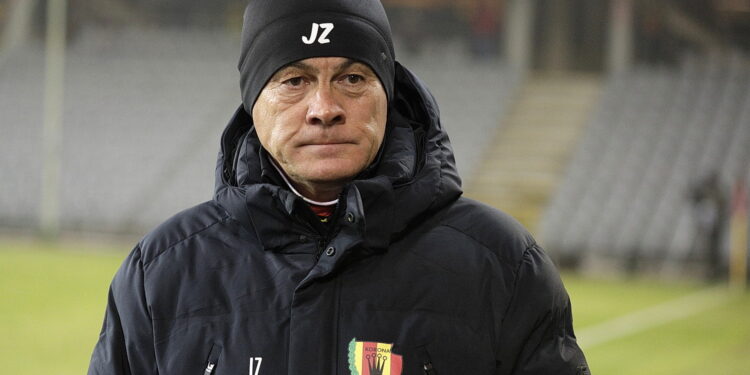 Zieliński: to była rozsądna decyzja - Radio Kielce Na zdjęciu: Trener Korony Jacek Zieliński / Fot. Jarosław Kubalski - Radio Kielce