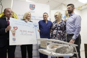 13.01.2026. Kielce. Pierwsza rodzina skorzystała z programu „Co 50. urodziny – realne wsparcie dla Rodziny” / Fot. Jarosław Kubalski - Radio Kielce