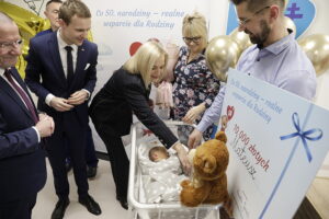 13.01.2026. Kielce. Pierwsza rodzina skorzystała z programu „Co 50. urodziny – realne wsparcie dla Rodziny” / Fot. Jarosław Kubalski - Radio Kielce