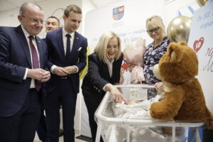 13.01.2026. Kielce. Pierwsza rodzina skorzystała z programu „Co 50. urodziny – realne wsparcie dla Rodziny” / Fot. Jarosław Kubalski - Radio Kielce