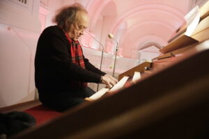 Święty Krzyż. 90. rocznica przybycia oblatów do klasztoru - Radio Kielce