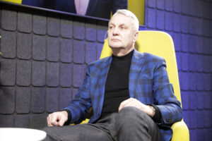 Dzień dobry, to ja. Rozmowy inne niż wszystkie w Radiu Kielce. Profesor Piotr Zbróg / Fot. Jarosław Kubalski – Radio Kielce