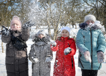 Rozpoczynają się ferie w kolejnych sześciu województwach - Radio Kielce Zdjęcie ilustracyjne / Źródło: Canva