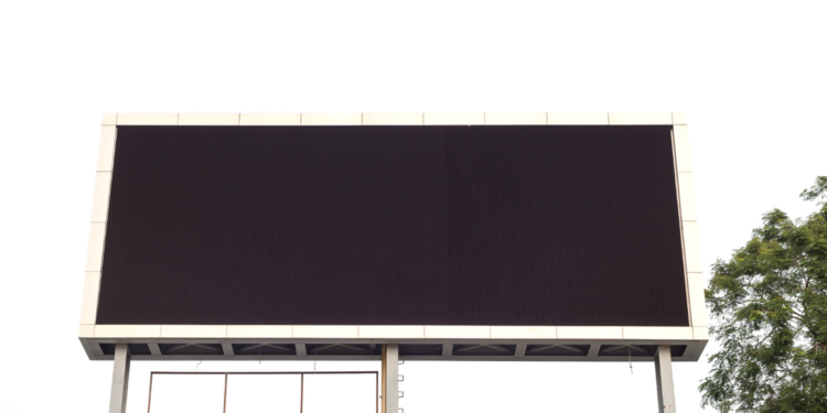 Władze Sandomierza planują zakup telebimu - Radio Kielce Źródło: Canva