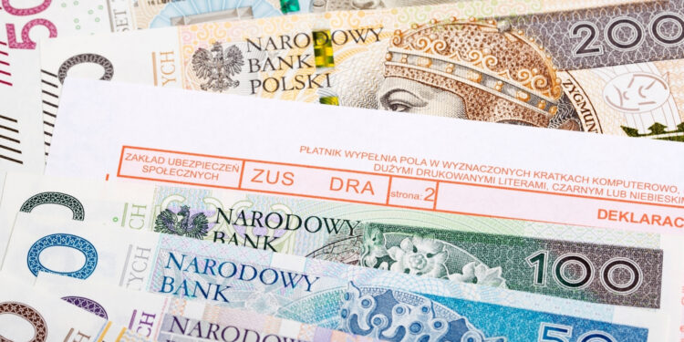 Staż pracy liczony na nowo. Olbrzymia liczba wniosków do ZUS