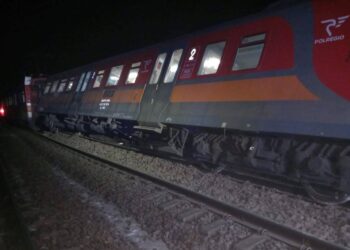 Poważne utrudnienia na kolei po wykolejeniu pociągu