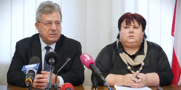 08.01.2026. Bodzentyn. Rok sprawowania zarządu komisarycznego w gminie przez Annę Leżańską / Fot. Facebook / Wojewoda świętokrzyski Józef Bryk