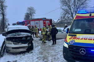 Ślisko na drogach - uważajmy za kierownicą - Radio Kielce Ślisko na drogach - uważajmy za kierownicą - Radio Kielce