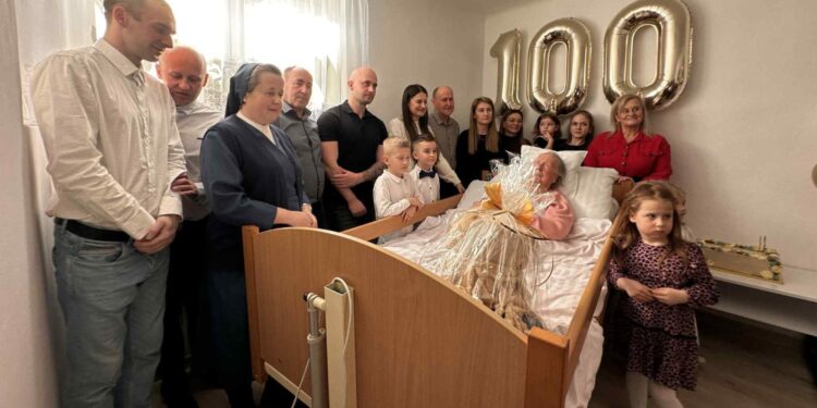 17.01.2026. Lenarczyce. Setne urodziny pani Stanisławy z Lenarczyc / Fot. Grażyna Szlęzak-Wójcik - Radio Kielce