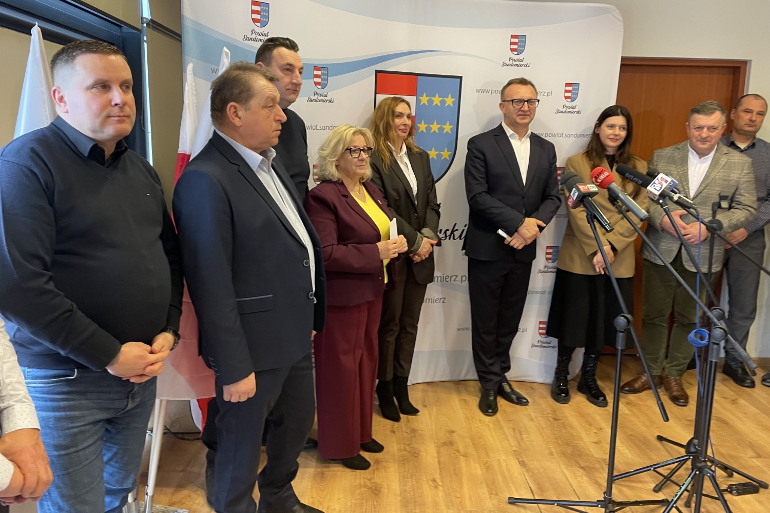 Kolejne białe plamy komunikacyjne znikną z terenu powiatu sandomierskiego