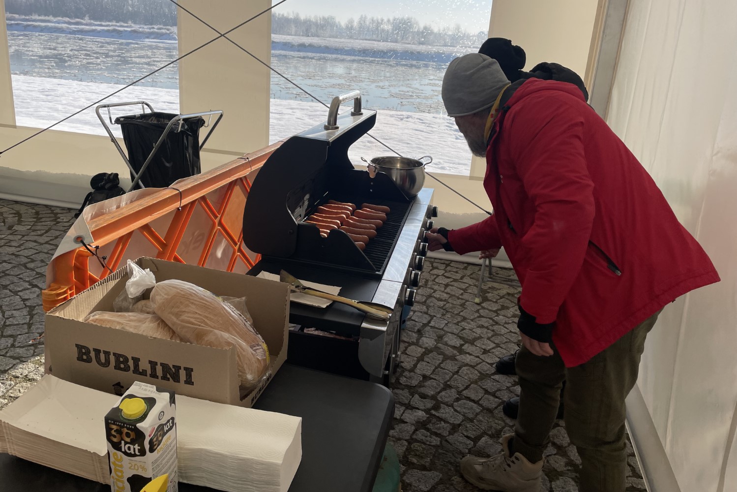 21.01.2026. Sandomierz. Spacer i spotkanie dzień babci i dziadka MOSiR / Fot. Grażyna Szlęzak-Wójcik - Radio Kielce