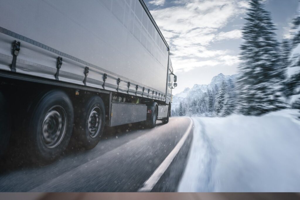 Tir z ukradzionym towarem ukryli w cegielni w Bodzentynie