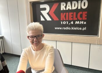 Na zdjęciu: Agnieszka Piwowarczyk - położna / Fot. Iwona Murawska-Bujnowicz - Radio Kielce