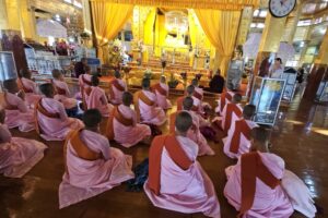 Muzyczne podróże przez świat. Birma / Fot. Majka Szura