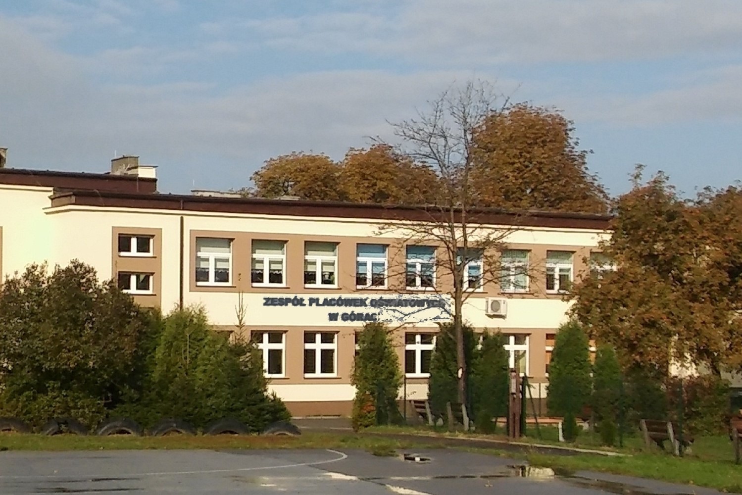 Przyszłość szkoły w Górach znów pod znakiem zapytania