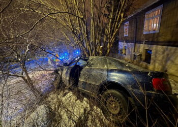 Pościg ulicami miasta. Ranni cywile i policjanci