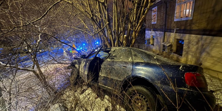 Pościg ulicami miasta. Ranni cywile i policjanci