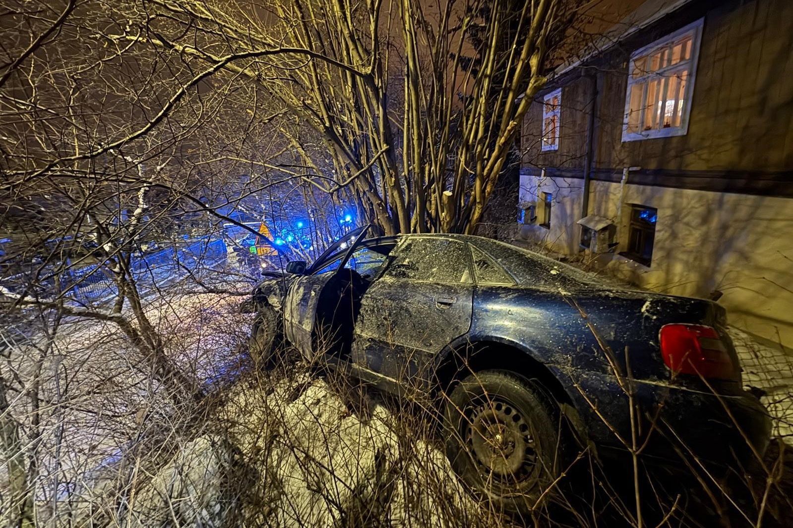 Pościg ulicami miasta. Ranni cywile i policjanci