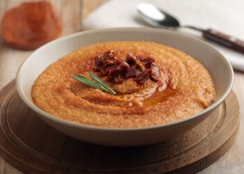 Pasta z czerwonej soczewicy