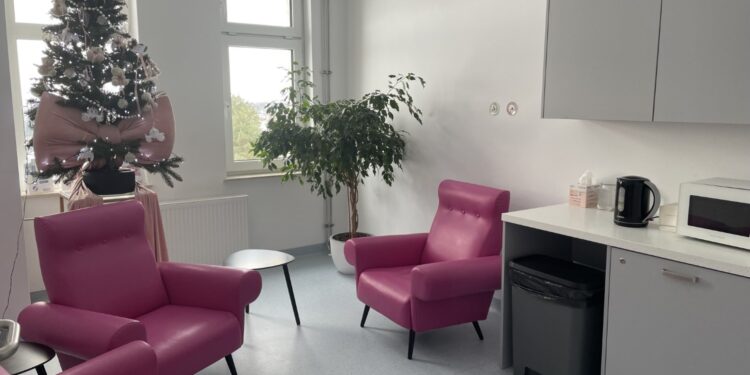 Sandomierz. Pokój dzienny w oddziale ginekologiczno -położniczym / Fot. Grażyna Szlęzak-Wójcik - Radio Kielce