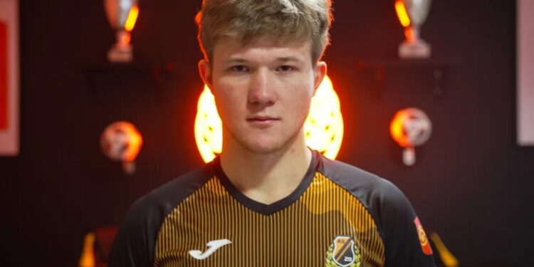 Na zdjęciu: Bartosz Pioterczak, pomocnik KSZO 1929 Ostrowiec / Fot. kszo1929.pl