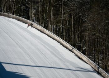 Adam Małysz w Kielcach. Pewniakiem na ZIO jest Kacper Tomasiak