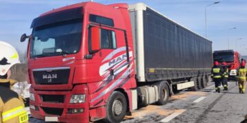 Pożar ciężarówki na S7 - Radio Kielce Pożar ciężarówki na S7