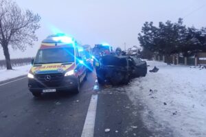 Zderzenie na drodze krajowej. Są poszkodowani