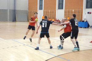 20.02.2026. Kielce. 17. kolejka grupy D I ligi piłkarzy ręcznych. Mecz: UKS SMS Wybicki Kielce - KSZO Ostrowiec / Fot. Maciej Makuła - Radio Kielce