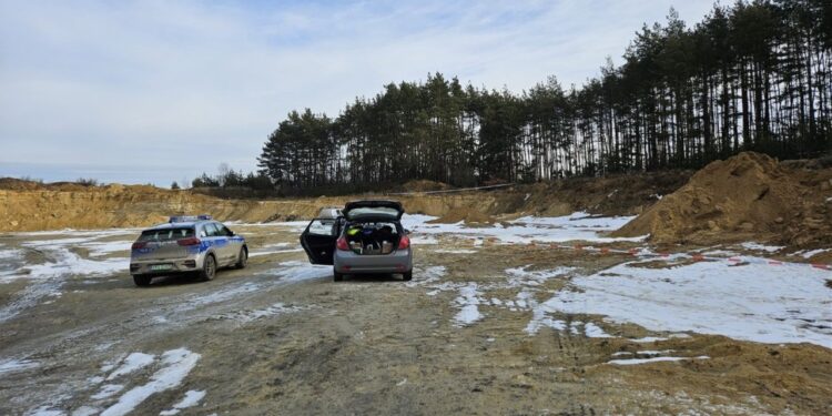 Ludzkie szczątki na terenie zakładu. Prokurator wyjaśnia okoliczności