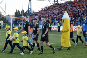 07.03.2026. 21. kolejka Betclic 3. Ligi: KSZO 1929 Ostrowiec - Naprzód Jędrzejów / Fot. Kamil Król - Radio Kielce