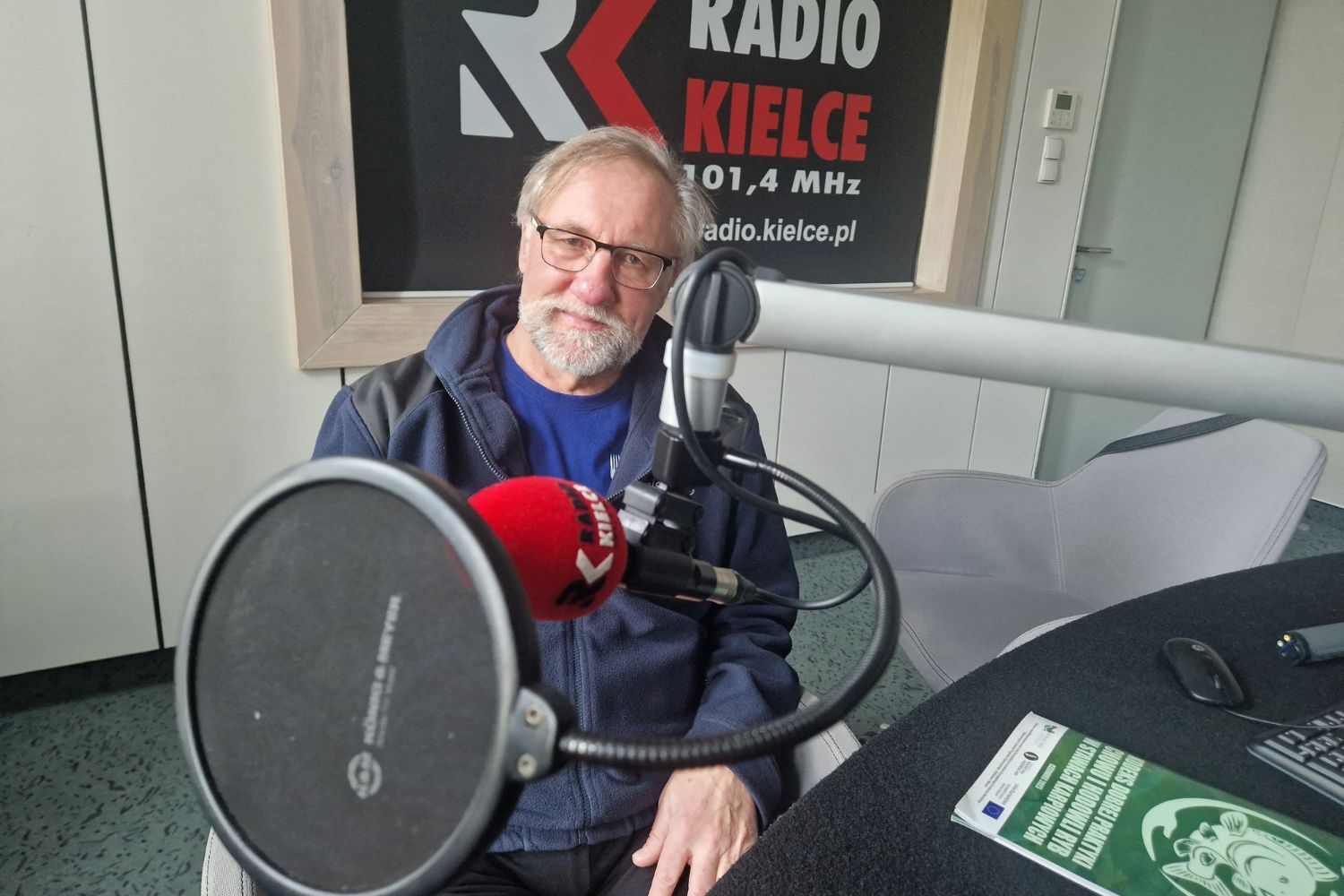 Karp nasze dobro narodowe - Radio Kielce Na zdjęciu: Wiesław Szczoczarz, właściciel gospodarstwa rybackiego w Rytwianach / Fot. Marzena Smoręda